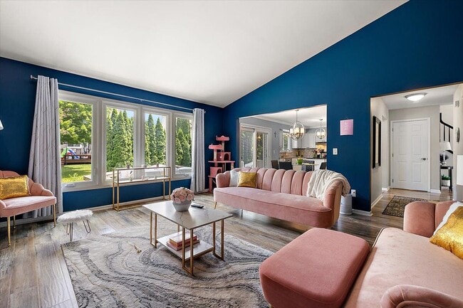 Building Photo - 42683 Wimbleton Way