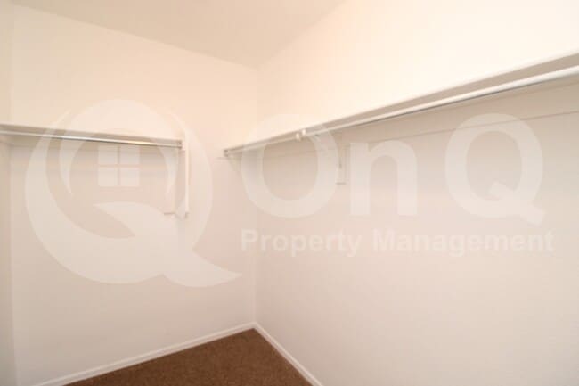 Building Photo - 9607 N 81st Dr