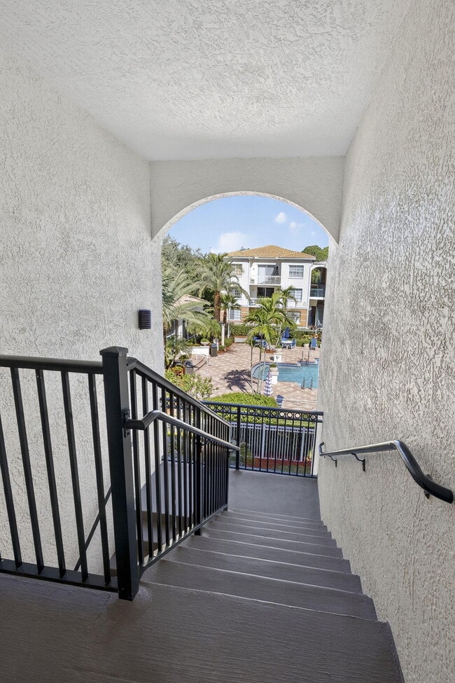 Building Photo - 5301 Myrtlewood Cir E