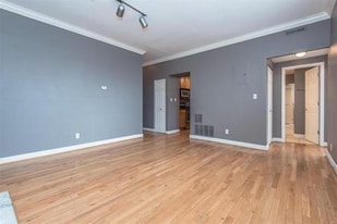 Building Photo - 5671 Waterman Blvd