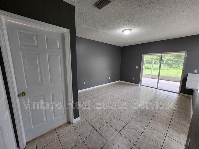 Building Photo - 30151 Barnaby Ln