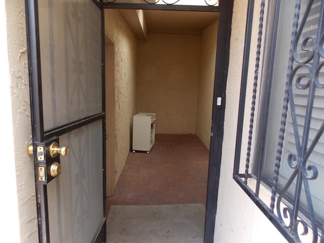 Building Photo - 3107 Isla Verde Cir