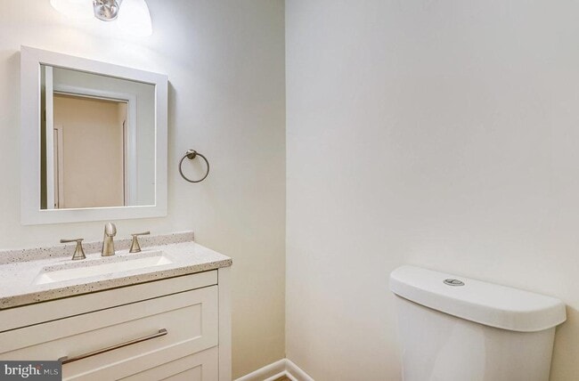 Building Photo - 4923 Casimir St