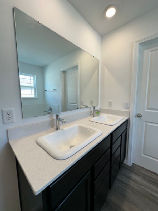 Building Photo - 4145 Bradley Dr