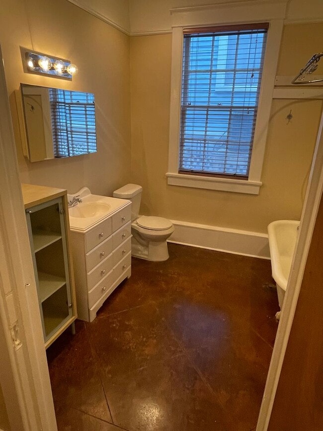 Building Photo - 1BD/1BA Shotgun in MidCity