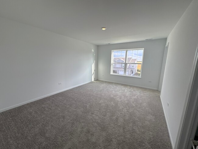 Building Photo - 25636 W Yorkshire Dr