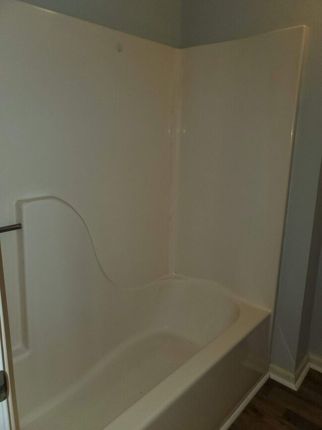 Building Photo - Hampton Club