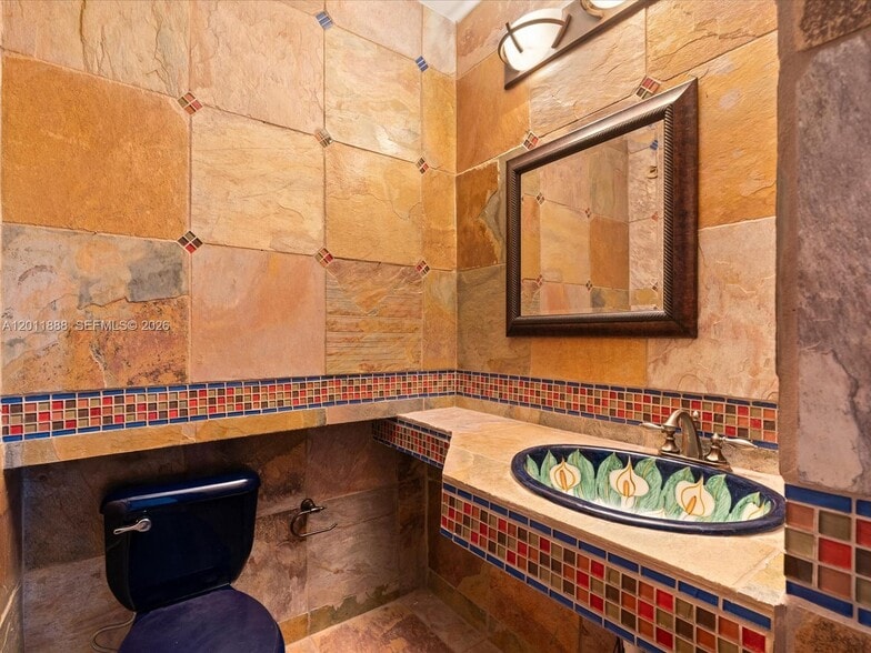 Building Photo - 1137 Asturia Ave