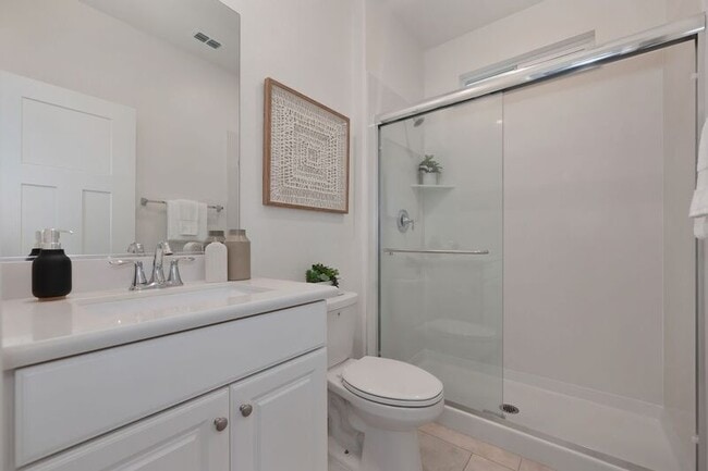 Building Photo - 1588 Parkside Way