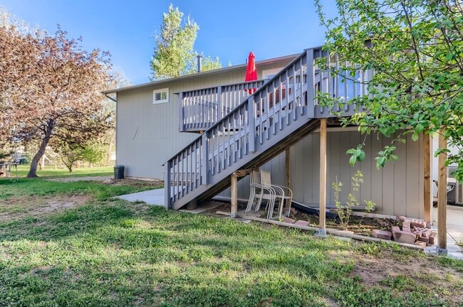 Building Photo - Spacious 5 BDR Lafayette Home - Close to Coal Creek Trail