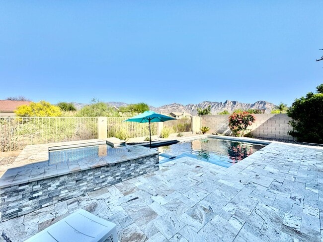 Building Photo - 12768 N Lantern Way