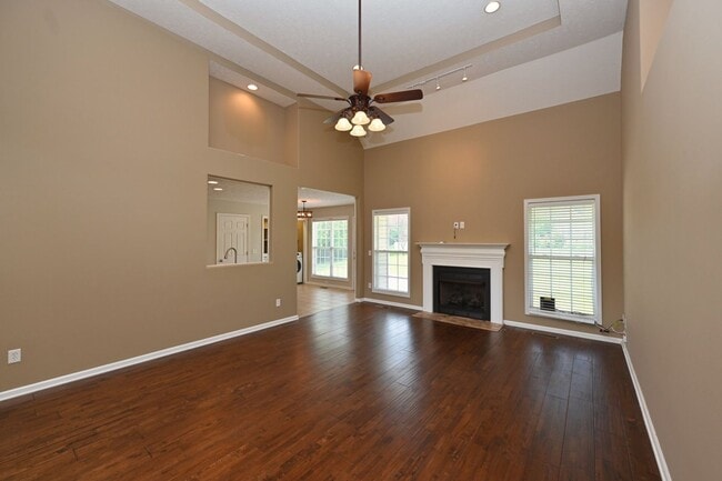 Building Photo - **BEAUTIFUL, WELL-MAINTAINED BRICK HOME ON A LOVELY 0.63-ACRE LOT IN A DESIRABLE NEIGHBORHOOD**