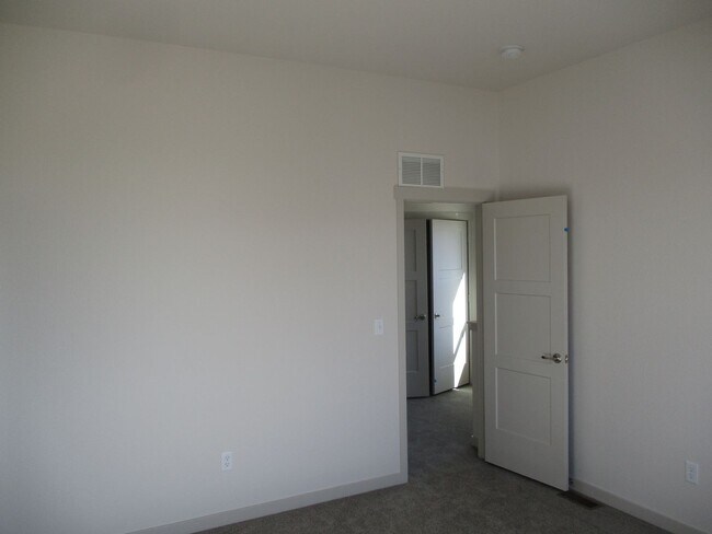 Building Photo - 3 Bed, 2.5 Bath Home in Berthoud - Built 2024 - 2-Car Garage