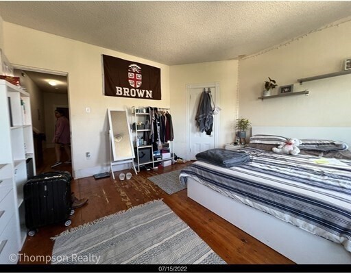 Building Photo - 372 Medford St