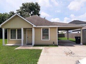 Building Photo - 4604 Davenport St