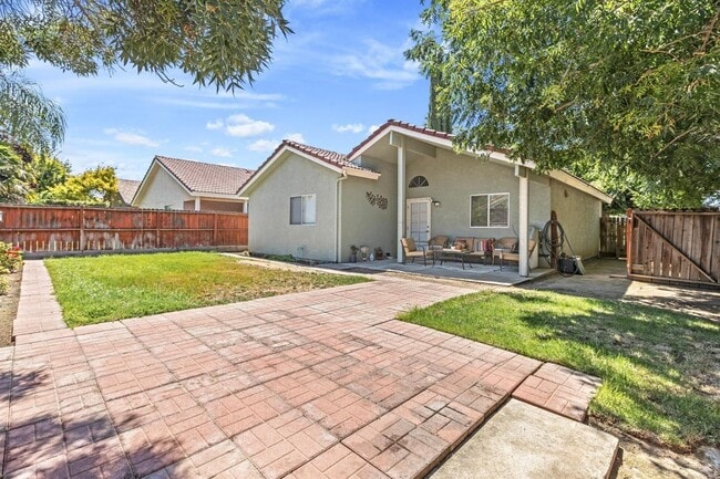 Building Photo - 5264 W Fremont Ave