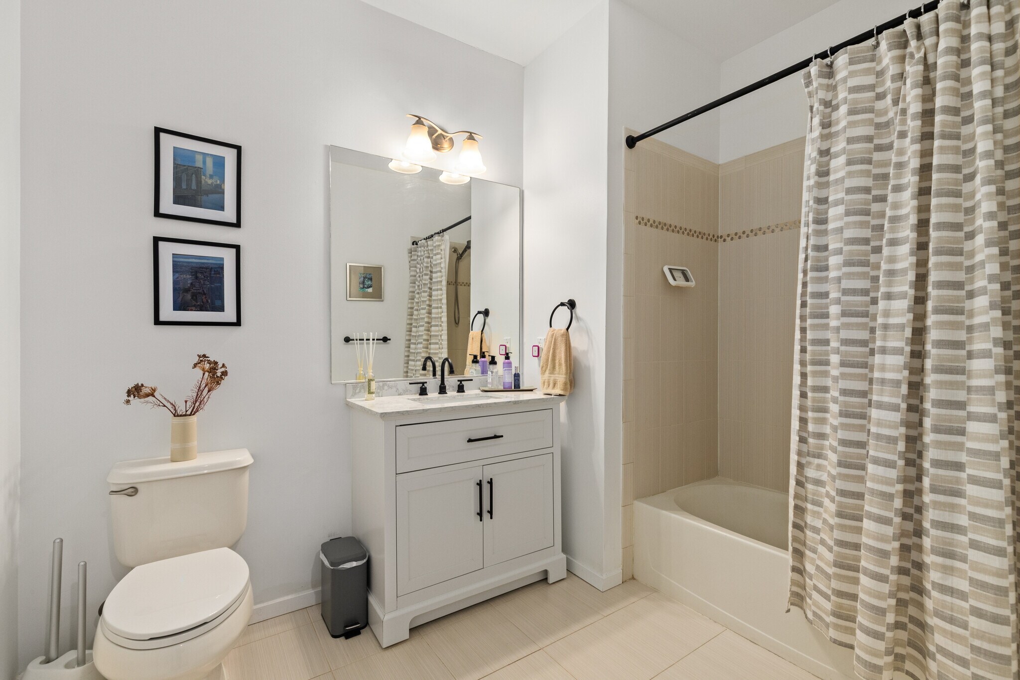 Building Photo - 443 2nd St