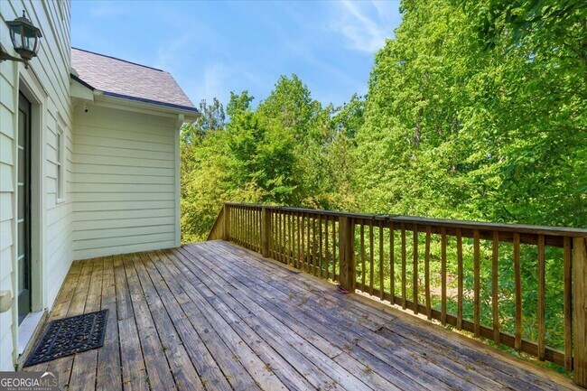 Building Photo - 728 Markhams Dr