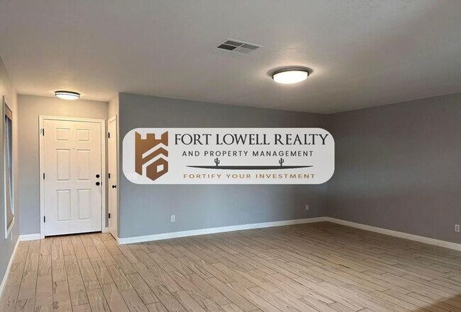 Building Photo - 1401 S 228th Ln