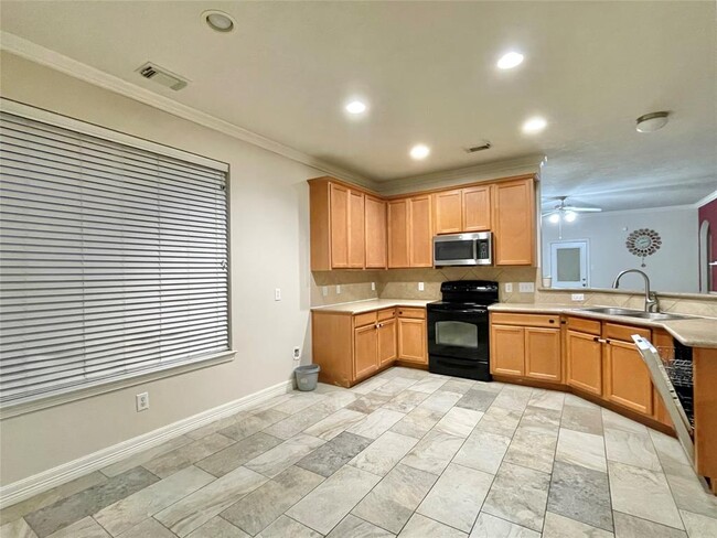 Building Photo - 13834 Clear Trail Ln