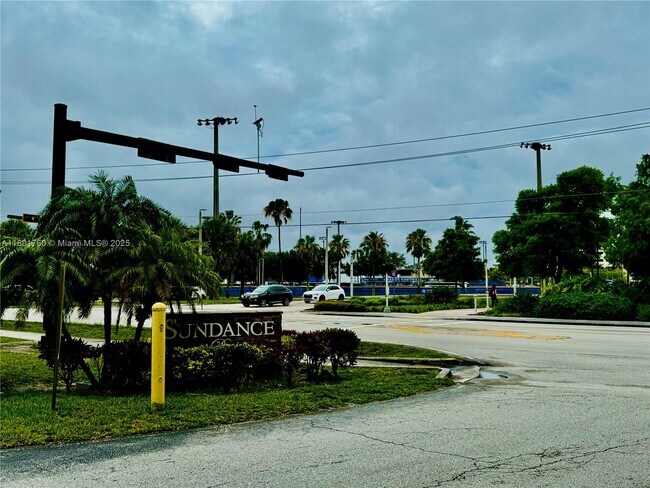 Building Photo - 2900 S University Dr