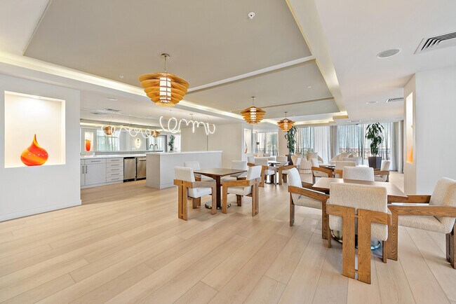 Building Photo - 550 Okeechobee Blvd