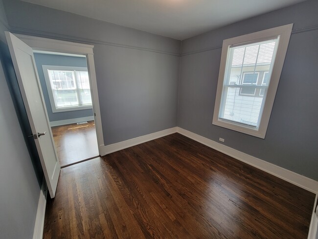 Building Photo - 2310 N 75th Ave