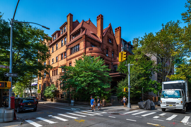 Building Photo - The Herman Behr Mansion