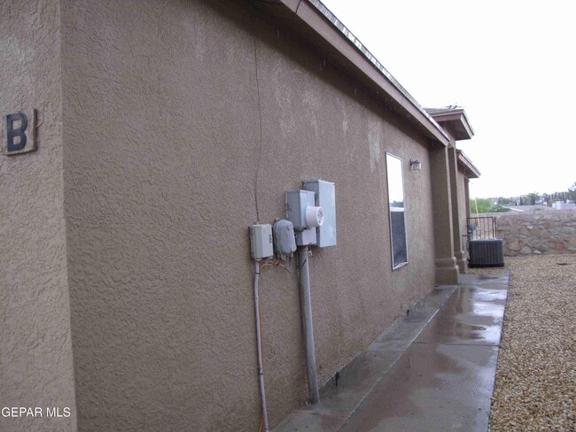 Building Photo - 11975 Diana Candia Ln