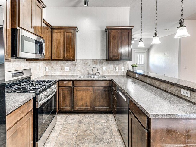 Building Photo - 4917 NW 164th Terrace