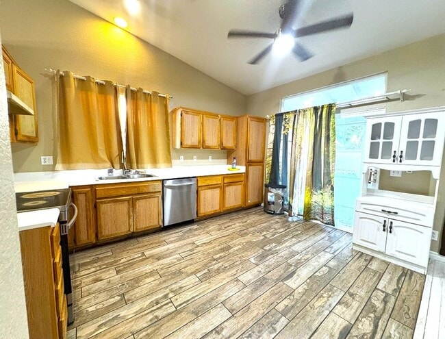 Building Photo - Beautiful Single Story House - OVERSIZED lot in the sought after Vail Ranch Community right in th...