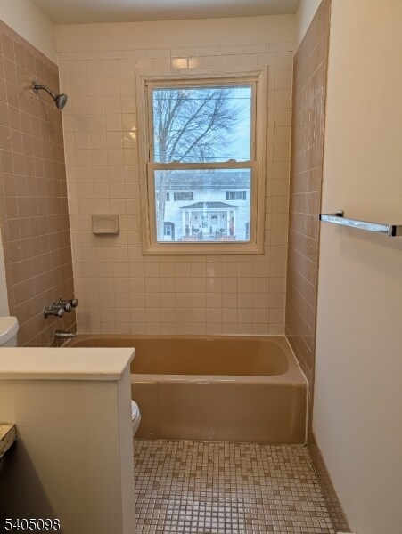 Building Photo - 106 A N Shore Point