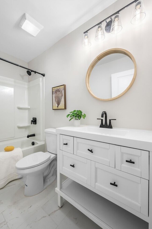 Building Photo - Bennett Yard