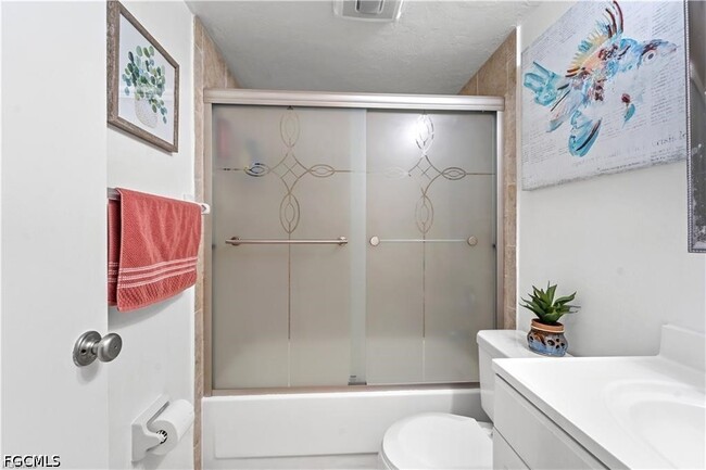 Building Photo - 8565 Charter Club Cir