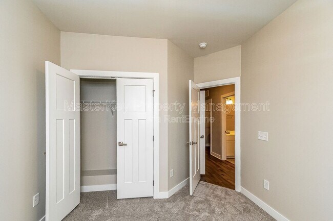 Building Photo - 1105 Tender Dr