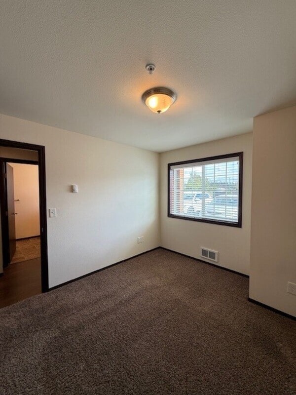 Building Photo - 2040 Andress Ln