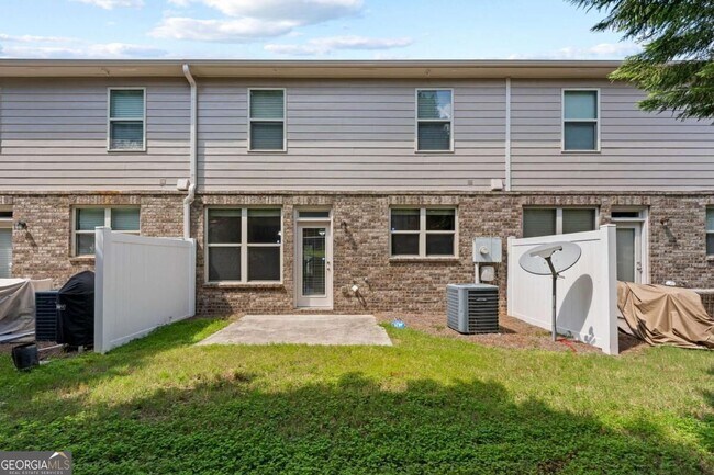 Building Photo - 2365 Bellyard Dr