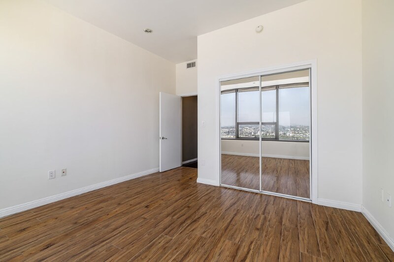 Building Photo - 1100 Wilshire Blvd