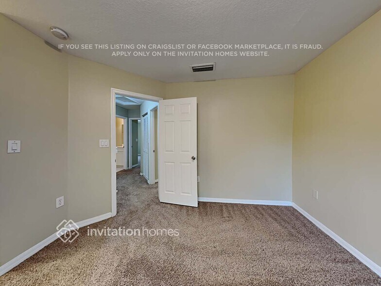 Building Photo - 2296 NW 170th Ave