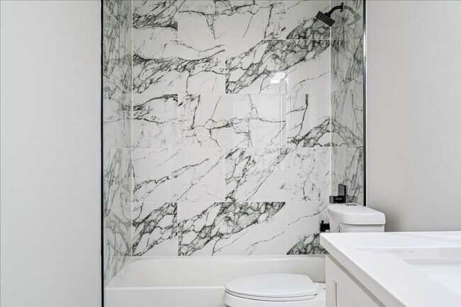 Building Photo - 5186 Broken Oak Dr