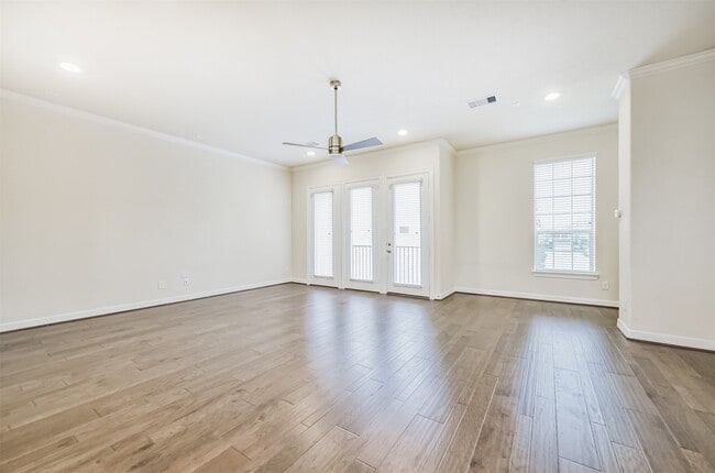 Building Photo - 1504 Peyton Oaks Pl