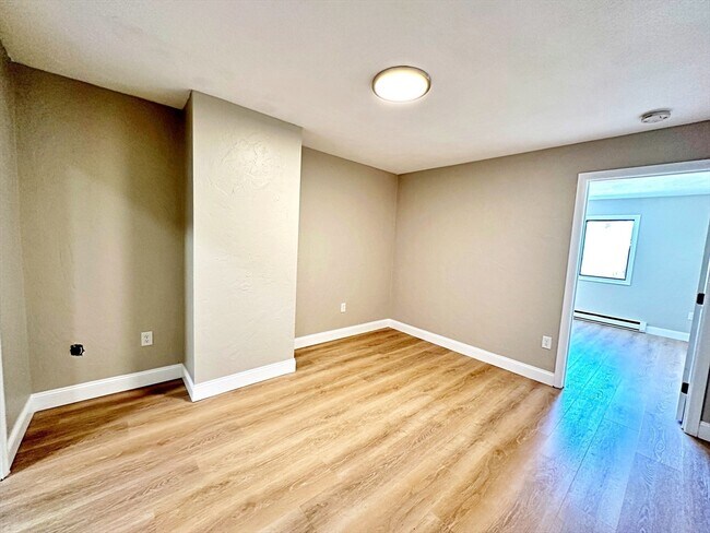 Building Photo - 89 Cottage St