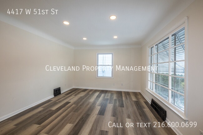 Building Photo - 4417 W 51st St