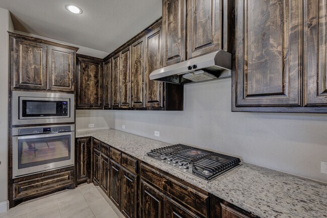 Building Photo - 15609 Canyon Ridge