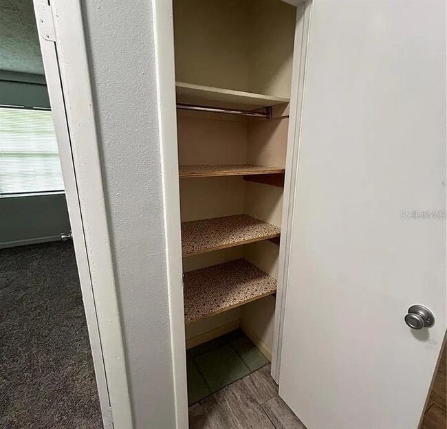 Building Photo - 703 Chadsworth Ave