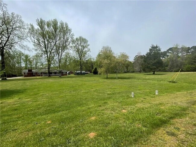 Building Photo - 3633 Loganville Hwy SW