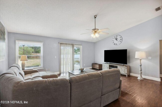 Building Photo - 11546 Twin Oaks Trail