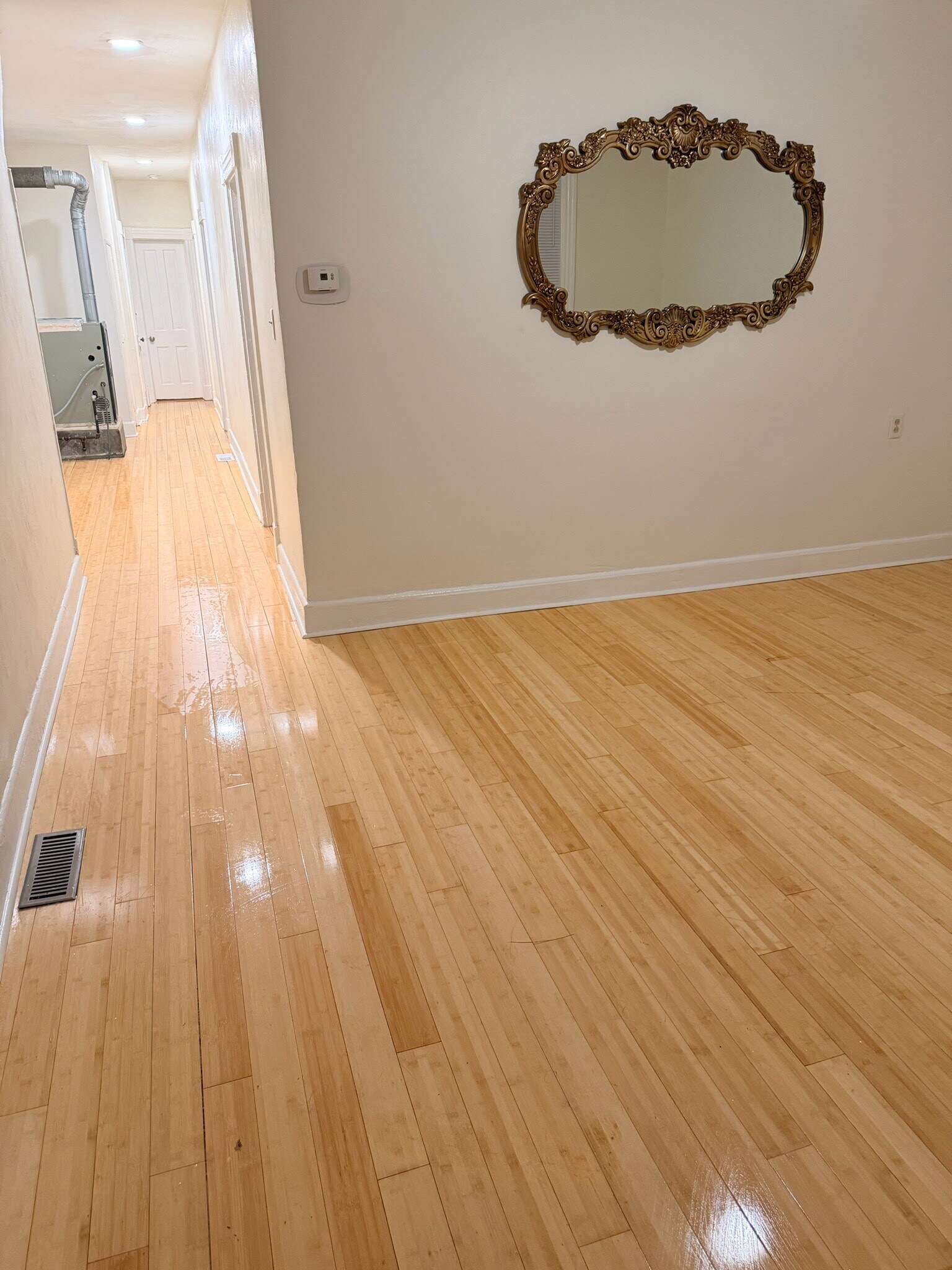 Building Photo - 748 E 28th St