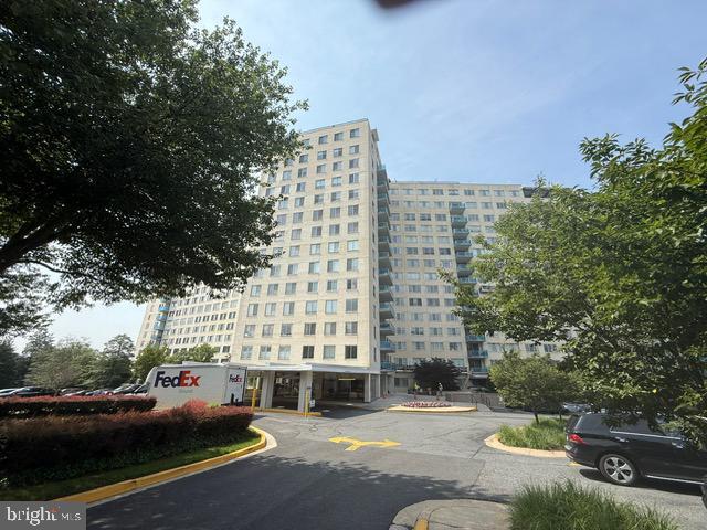 Primary Photo - 10500 ROCKVILLE PIK