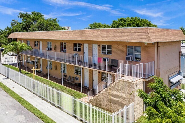 Primary Photo - 401 N Dixie Hwy